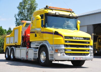 Dépanneuse semi-lourde SCANIA T580 6X4
